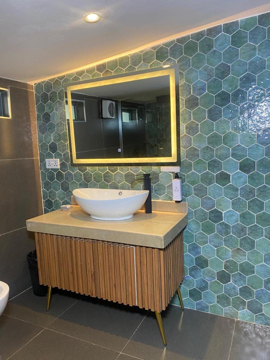 Lala's Boutique Hotel Bed and Breakfast in Lagos