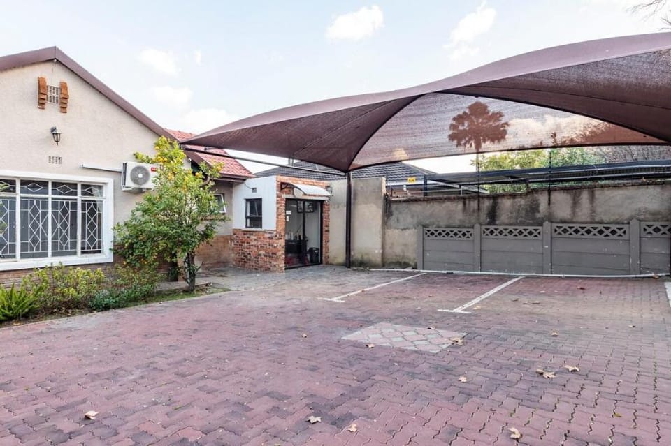 White House Lodge Vacation rental in Gauteng