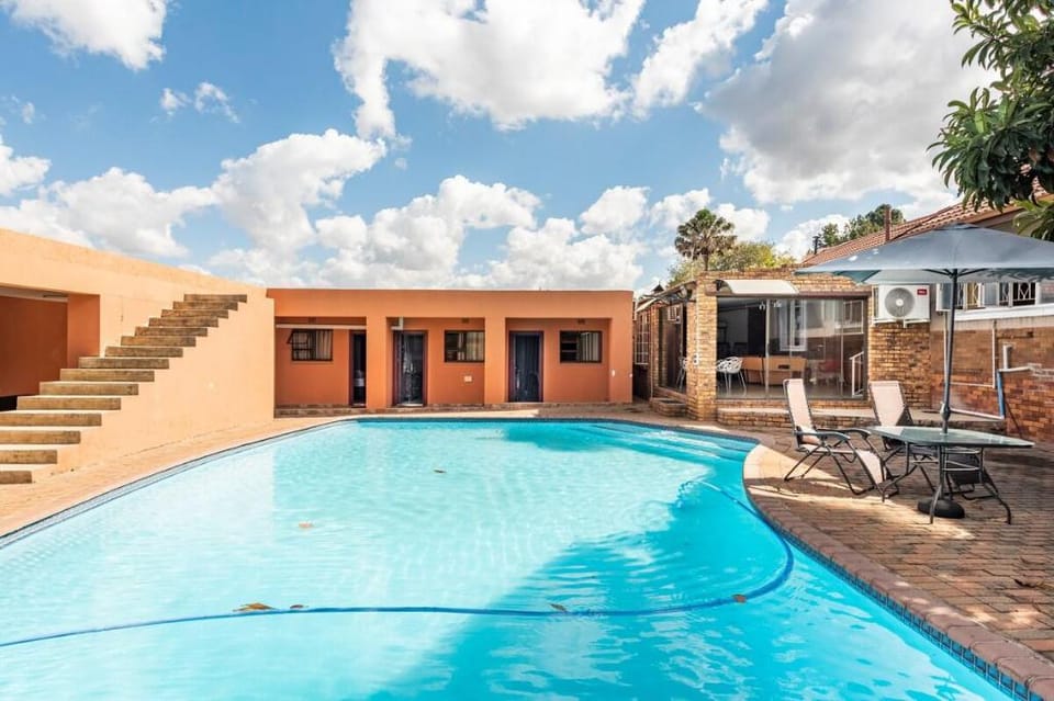 White House Lodge Vacation rental in Gauteng