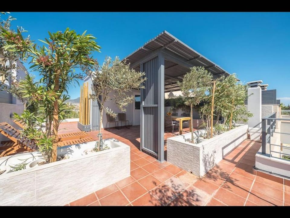 Adelos Villa With Rooftop Garden In Elliniko Villa in South Athens