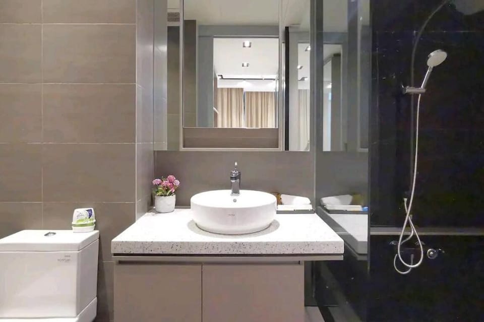 EXPRESSIONZ SUITE LUXURY STUDIO*NETFLIX@ KLCC VIEW Apartment in Federal Territory of Kuala Lumpur