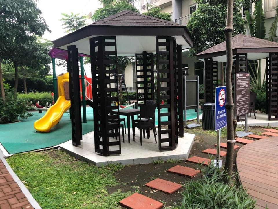 Cozy and minimalist 1 bedroom condo @ SM Southmall Apartment in Las Pinas