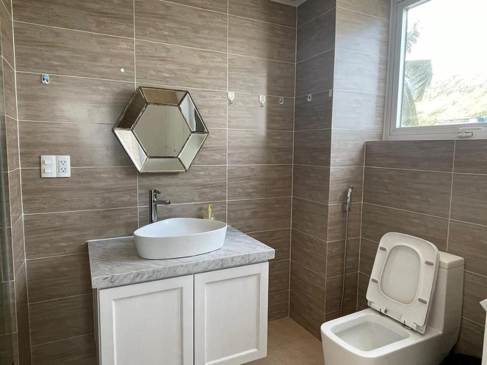 Villa Eau Nah Trang :: 나트랑에서 즐기는 우리만의 럭셔리한  풀파티 Villa in Nha Trang
