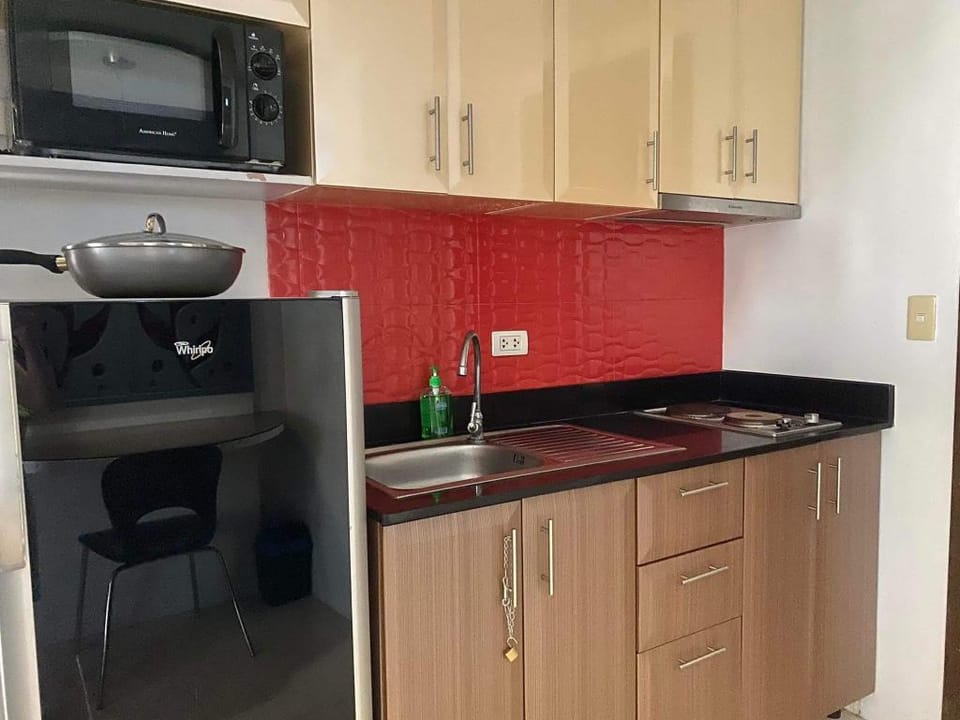 Hotel Type Condo near NAIA Manila Airport Terminal Apartment in Pasay