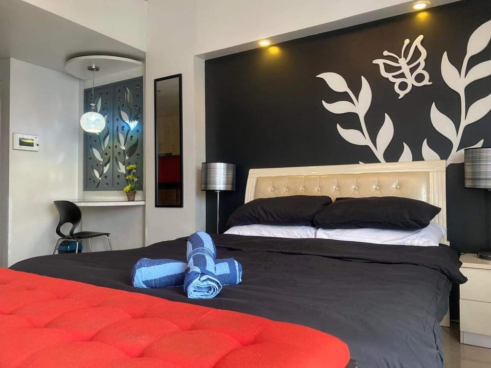 Hotel Type Condo near NAIA Manila Airport Terminal Apartment in Pasay