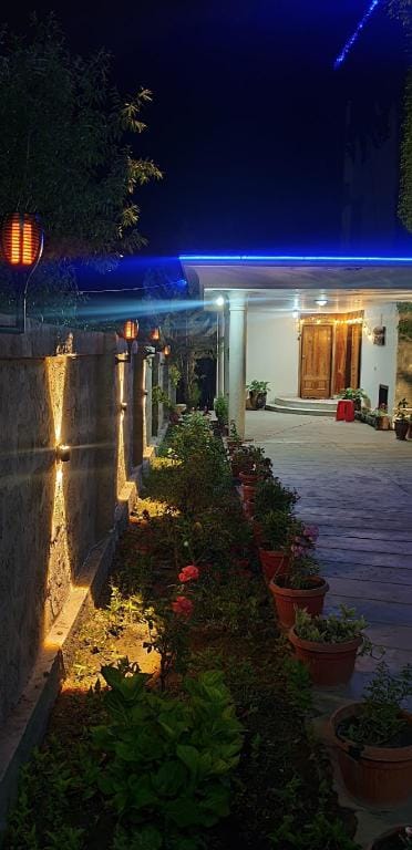 Al Amin Guest house - Home away from Home! Vacation rental in Pakistan