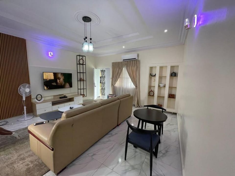 Crave Sophisticated 1BR in Wuse II Abuja Apartment in Abuja