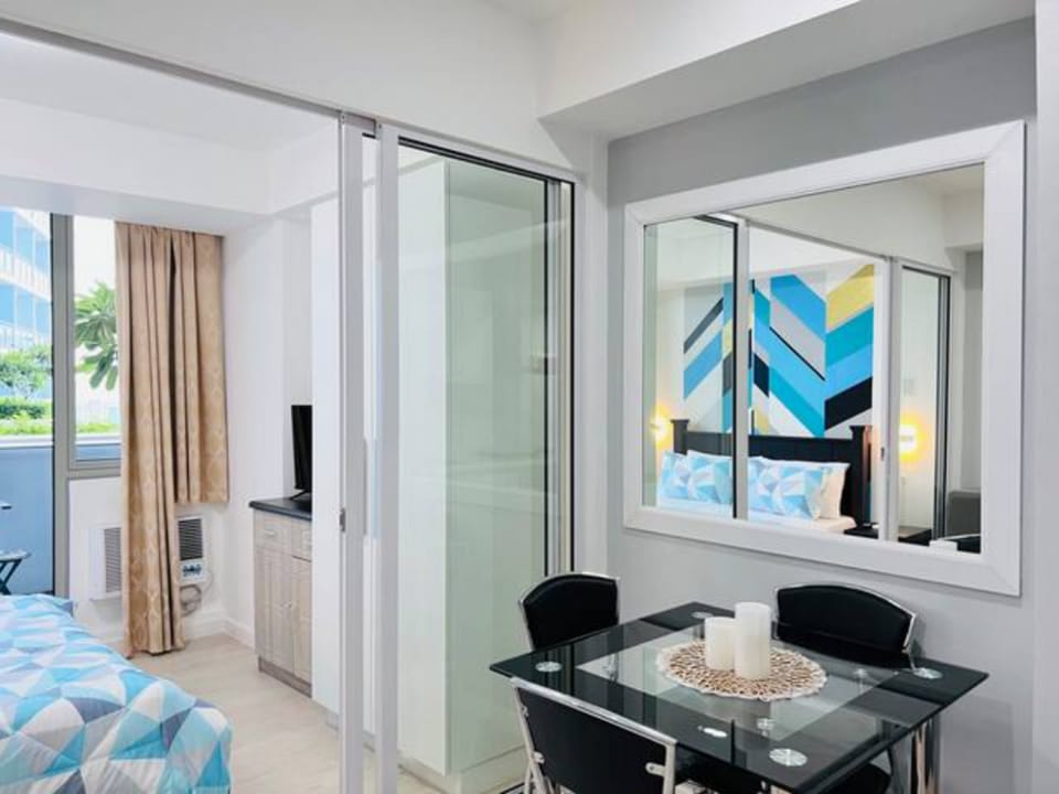 Captivating 1BR Condo Unit @Azure Bahamas Tower Apartment in Paranaque