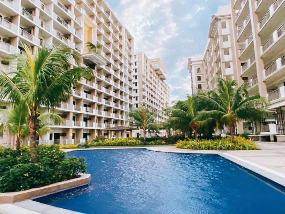 Calathea Place Homestay Apartment in Las Pinas