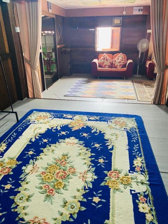 Kampung wooden house chalet with free parking  Vacation rental in Penang