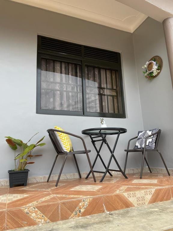 Tranquil 2 Bedroom Apartment near Lake Vic Entebbe Apartment in Uganda