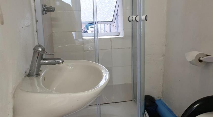 COZY PRIVATE EN SUITE STUDIO Apartment in Cape Town