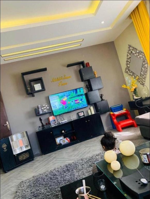 Laura’s Modern Villa Villa in Africa