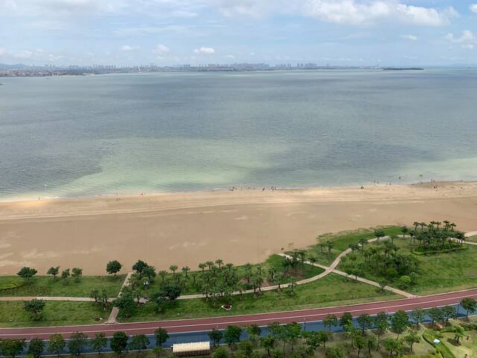 Beach view room, Nordic style一线海景房 海上民宿 北欧风格  Apartment in Xiamen