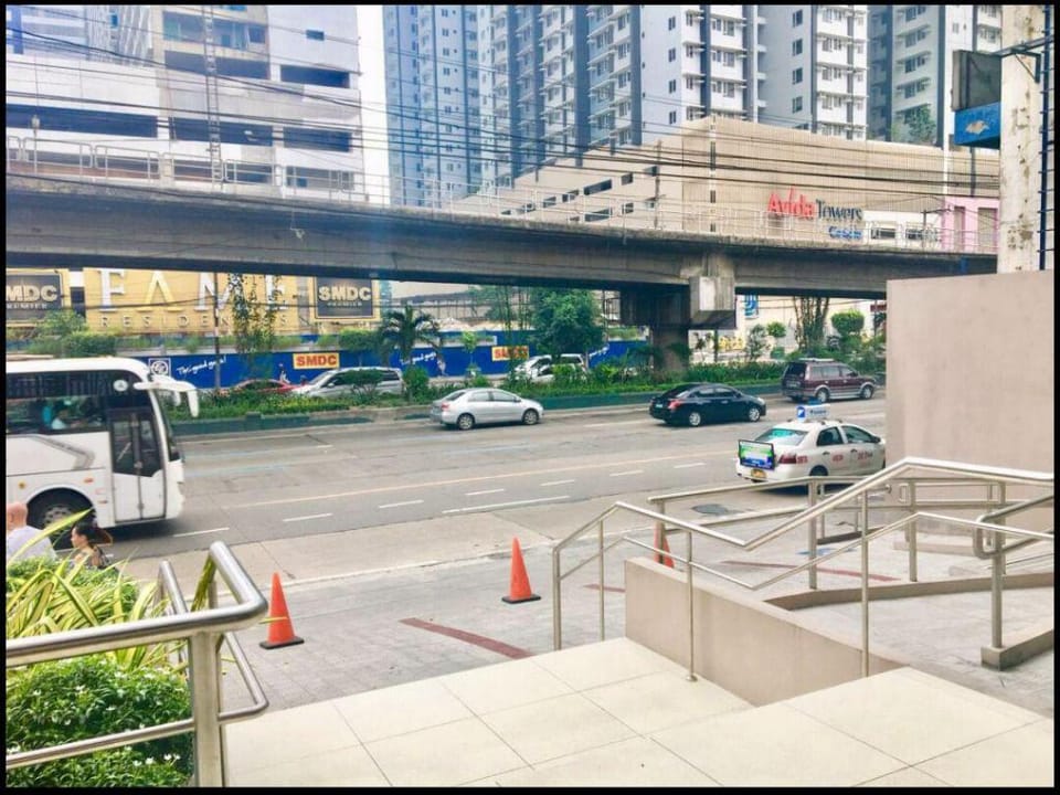 BudgetPlace For Travelers w/UNLI WIFI & NETFLIX*19 Apartment in Mandaluyong