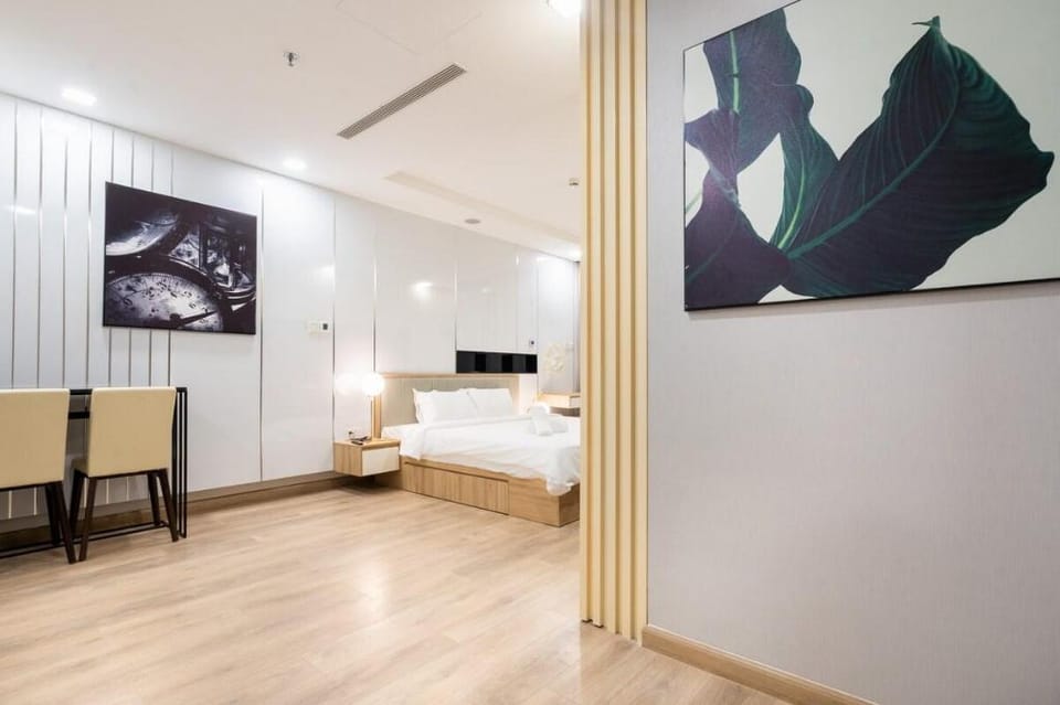 SPACOUS 4 BED APT AT LANDMARK 81 FREE POOL&GYM Vacation rental in Ho Chi Minh City