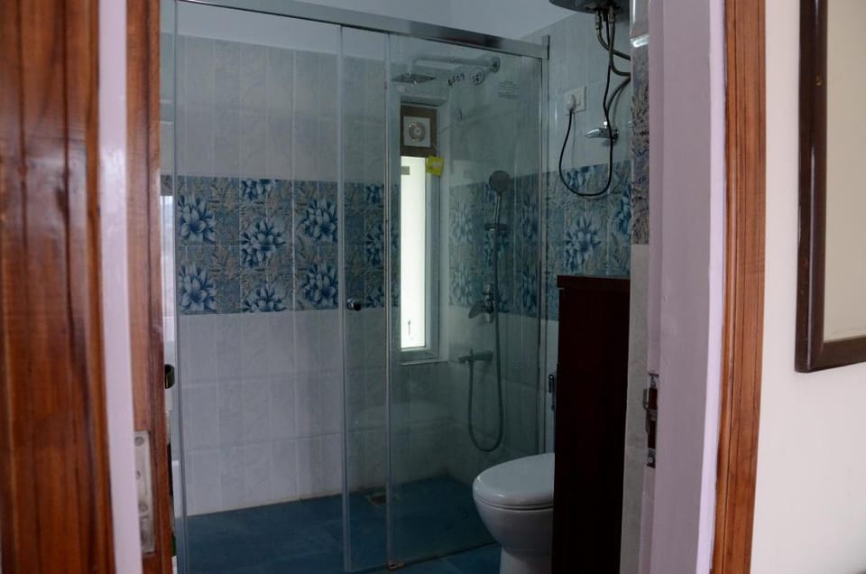 Mussoorie  cottage  Whistling Thrush Villa in Uttarakhand