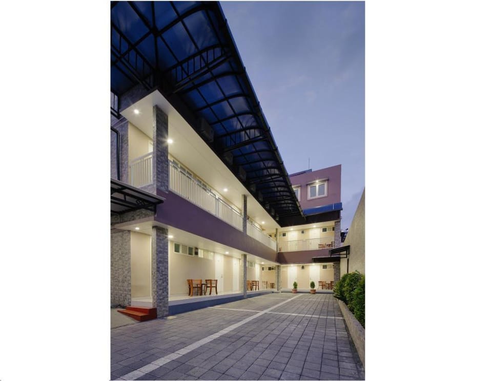 Grand Kebonsari Syari'ah Hotel in Surabaya