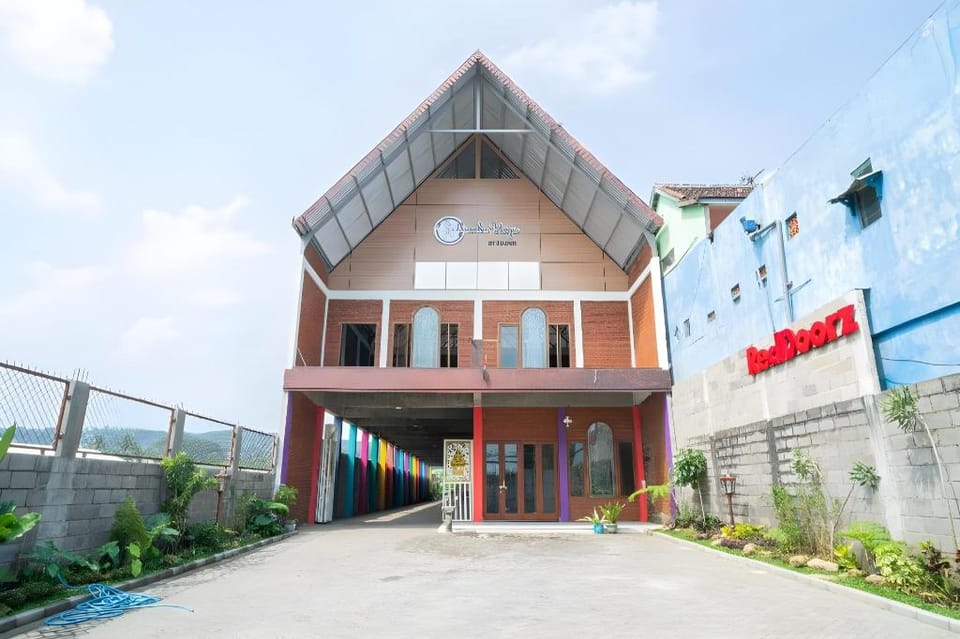 RedDoorz Syariah near RSUD Kota Malang Hotel in East Java
