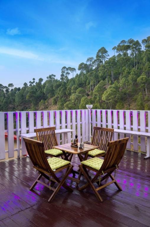 The Frost Wood, Ranikhet, Uttarakhand Hotel in Uttarakhand