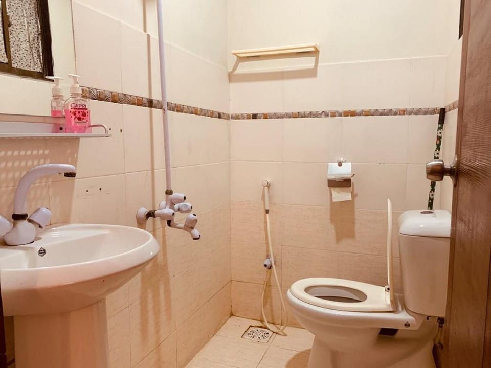 Two Bedroom Condo Near Seaview Vacation rental in Karachi