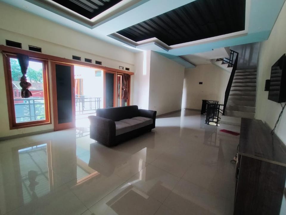 VILLA RUMAH HC Villa in Cisarua