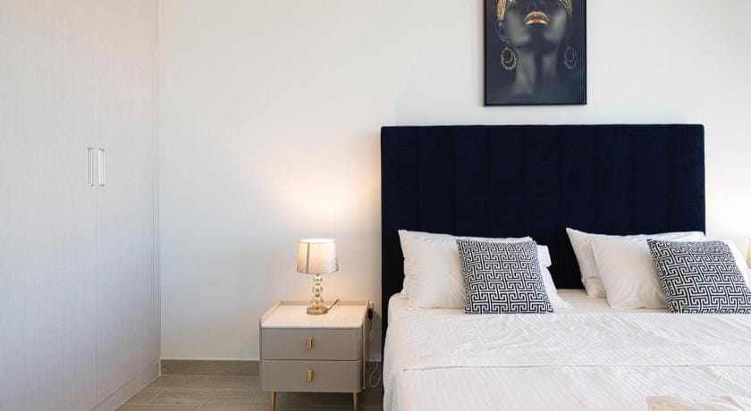 Luxury 1BR with stunning skyline views of Dubai Vacation rental in Dubai