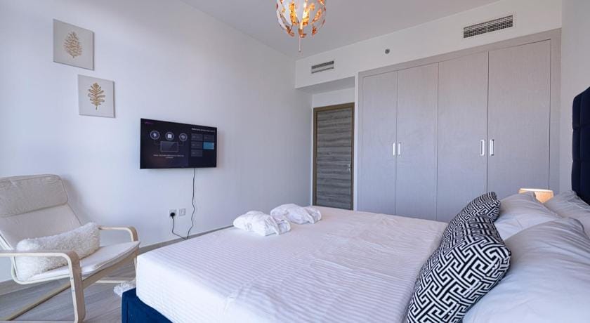 Luxury 1BR with stunning skyline views of Dubai Vacation rental in Dubai