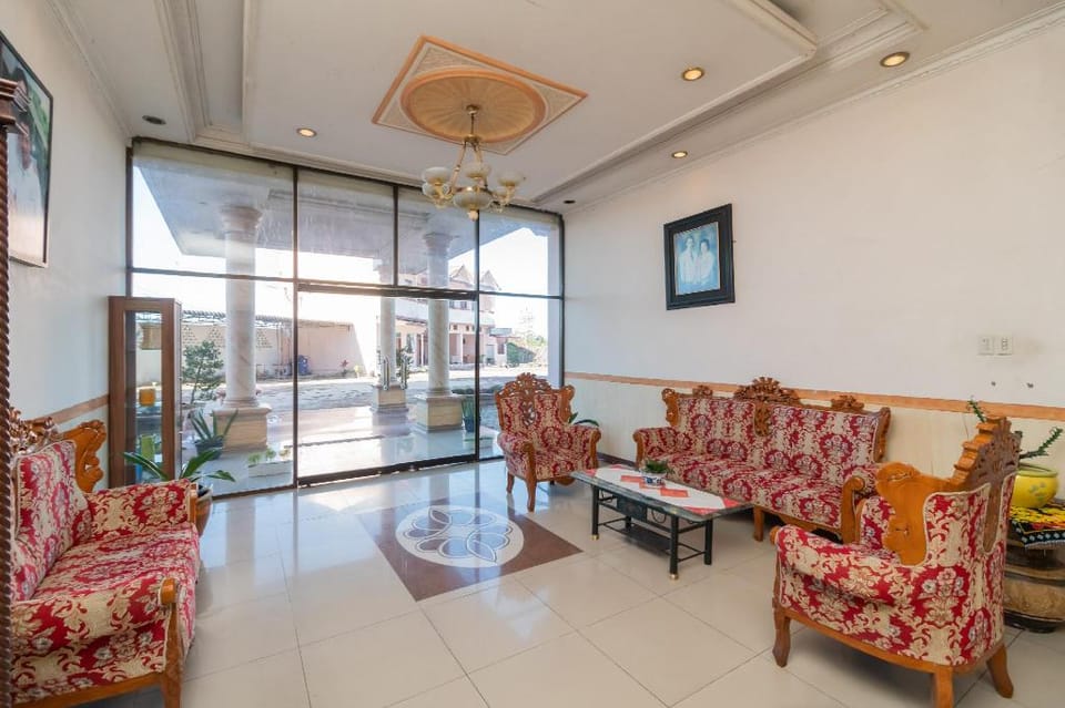 RedDoorz near Silangit International Airport Hotel in Indonesia