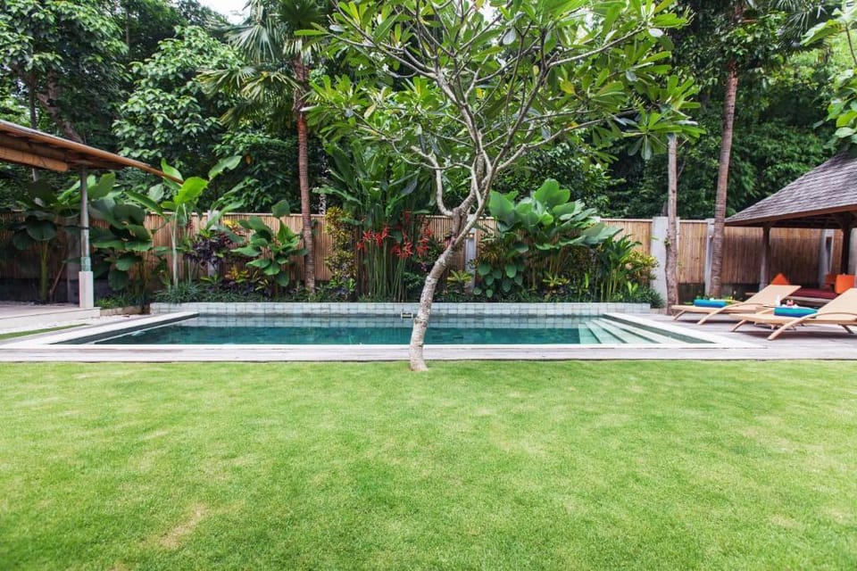 Three Bedroom Balinesse Style villa in Seminyak Villa in North Kuta