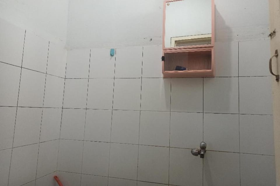 OYO Life 91339 Pondok Kost Aulia Syariah Hotel in West Java