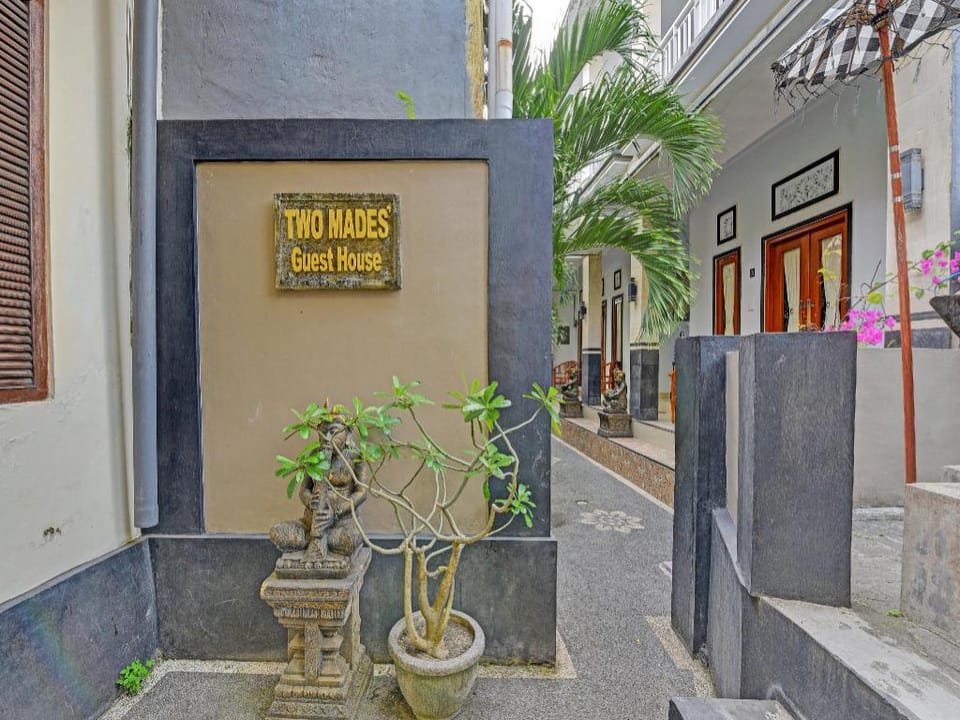 OYO 91326 Two Mades Guest House Hotel in Denpasar