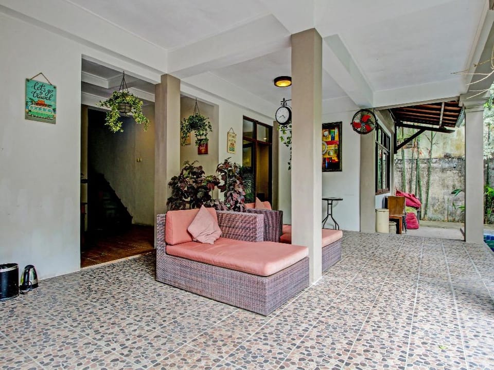 Capital O 91300 Sunny Side Villa Hotel in Kuta