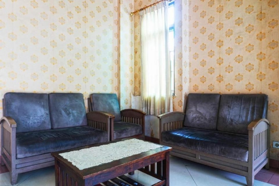 OYO 91327 Residence 38 Hotel in South Jakarta City