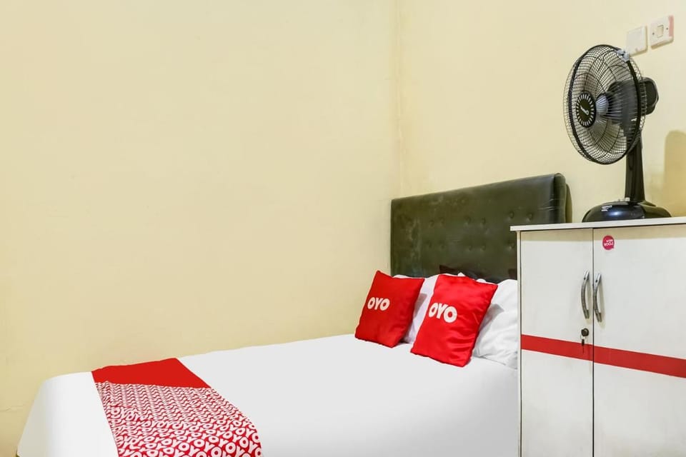 OYO Life 91335 Micheline Family 2 Syariah Hotel in West Java