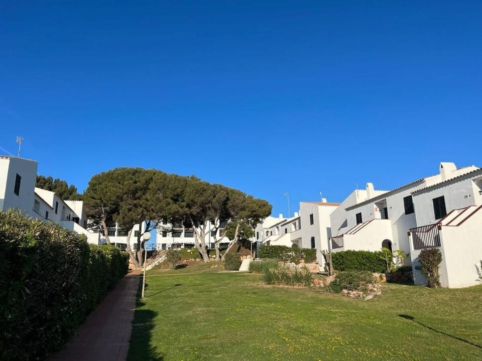 Apartamento moderno, 5 min de la playa con piscina Apartment in Arenal d'en Castell