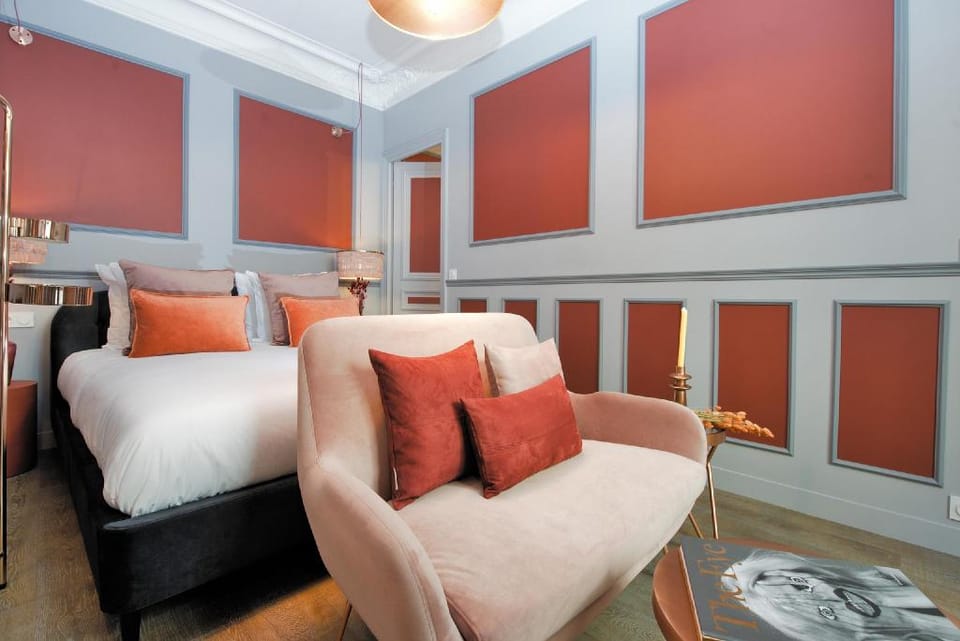 The Lord Byron Suite Apartment in Paris