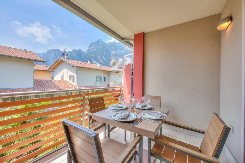 Casa Margherita Few Minutes From Lake - Happy Rentals Apartment in Riva del Garda