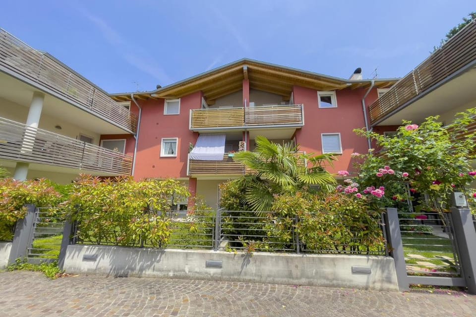 Casa Margherita Few Minutes From Lake - Happy Rentals Apartment in Riva del Garda