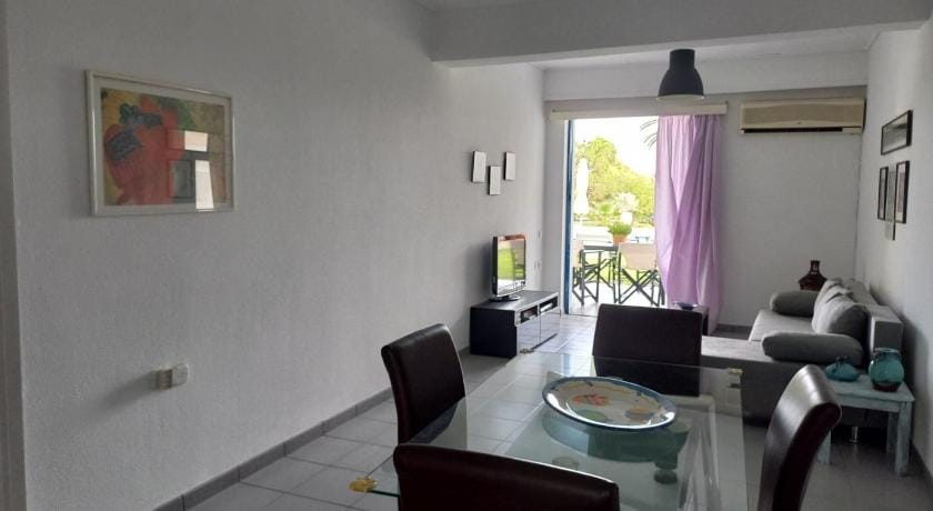 Kinetious Nisous Stylish Apt, Pool, near the Beach Vacation rental in Euboea