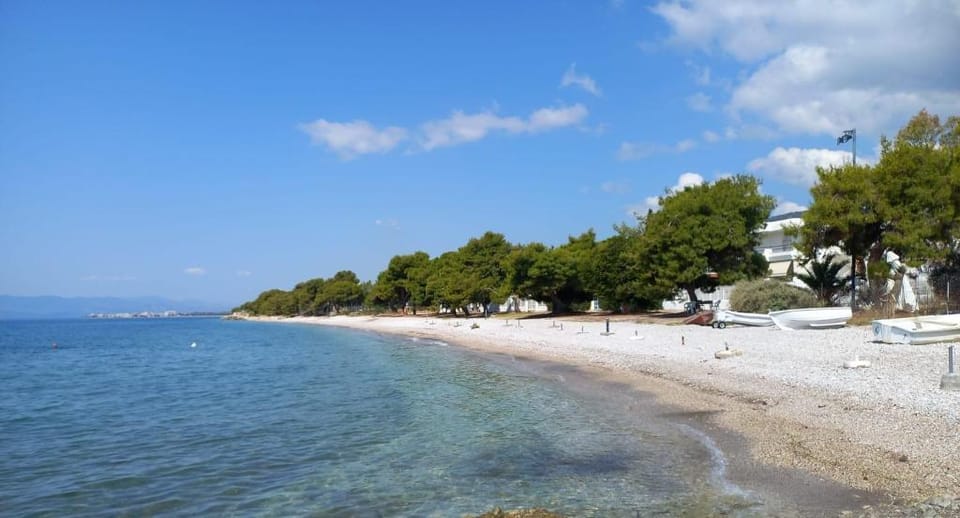 Kinetious Nisous Stylish Apt, Pool, near the Beach Vacation rental in Euboea