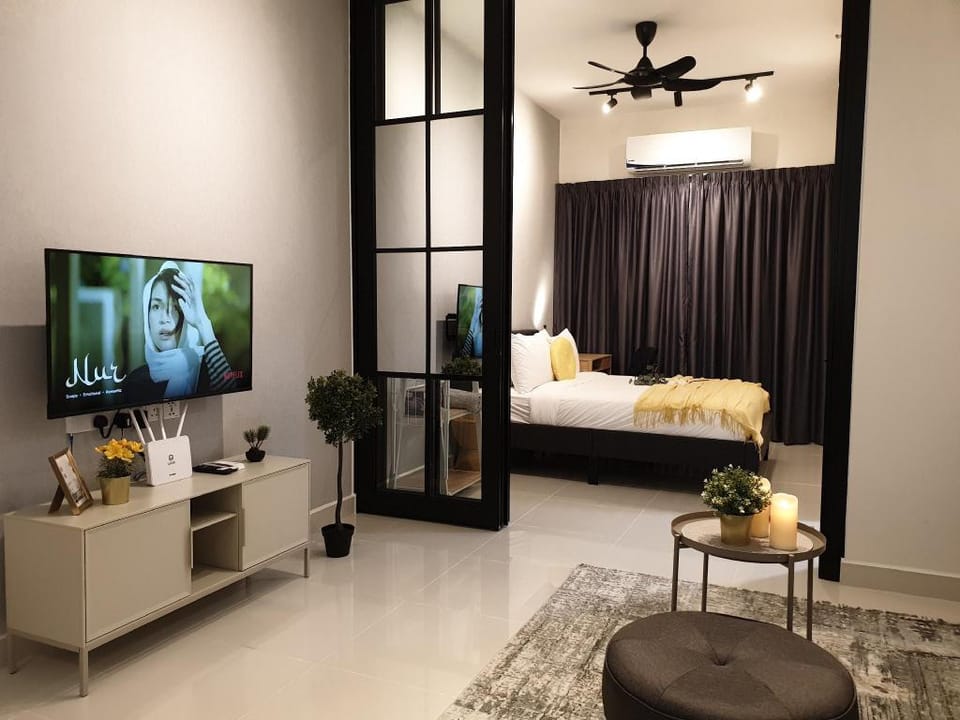 Glorybnb@CoreSoho Suites KLIA HomestayWifiNetflix  Apartment in Selangor, Malaysia