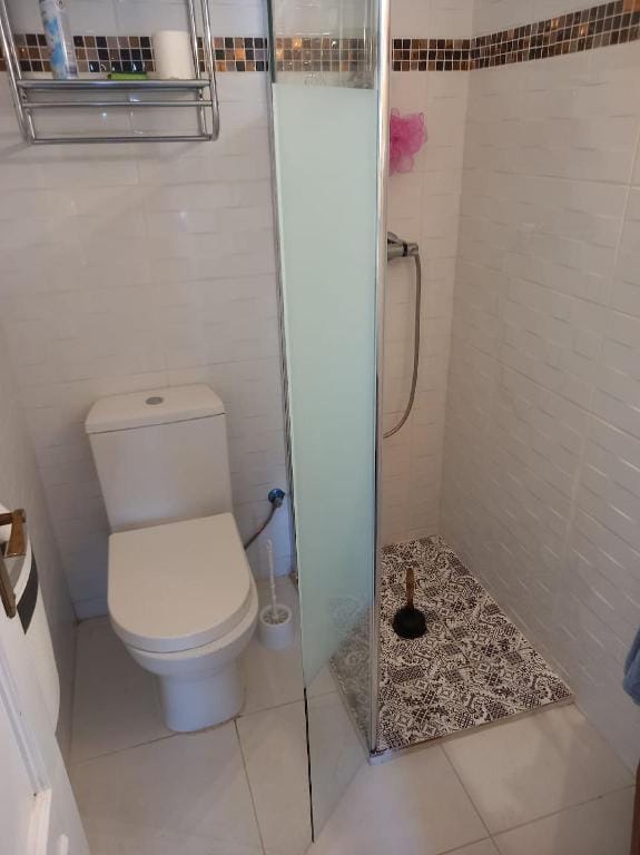 House with free parking, barbeque air conditioning Apartment in Roses