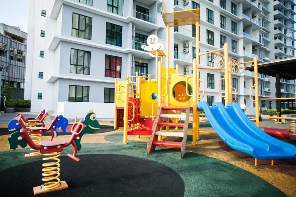 ZenHome Platino A(Next to paradigm mall) 3B 6pax Apartment in Johor Bahru