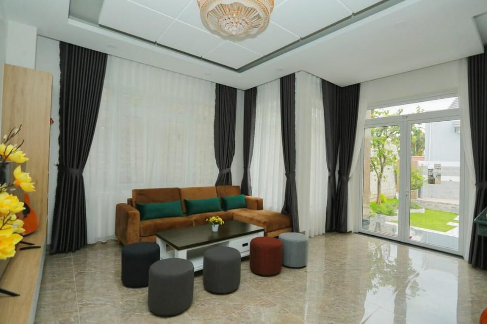Cheerful 8 br villa - 3' walkin to Xuan Huong lake Villa in Dalat