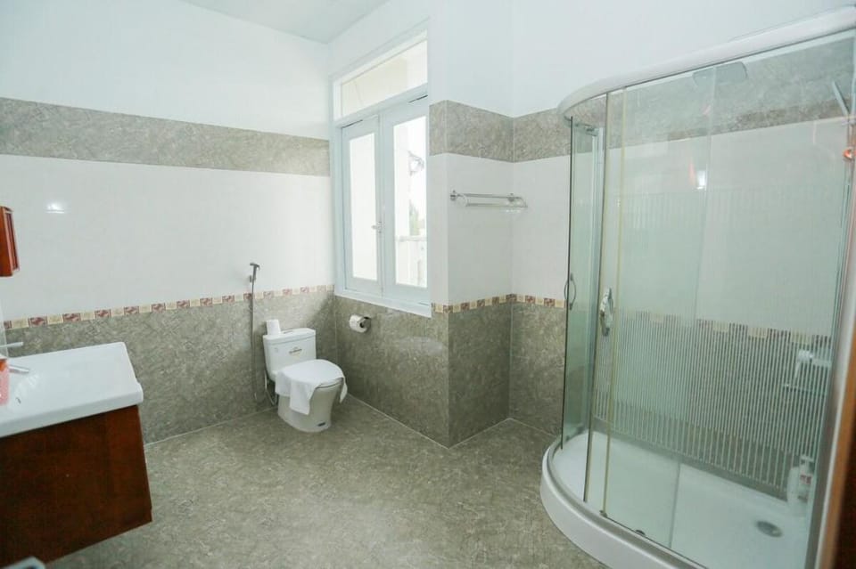 Nearby Xuanhuong lake - 5' walkin - 5bedroom house Villa in Dalat