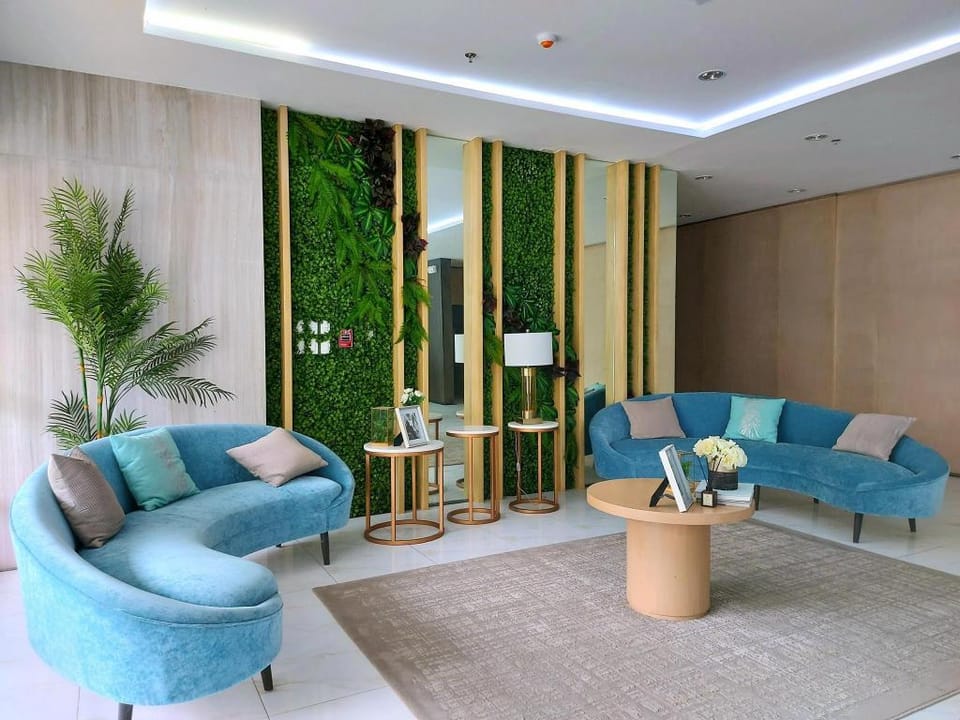 Lovely 2- BR Condo (Fully Air-conditioned w/ Wifi) Apartment in Cagayan de Oro