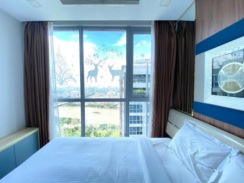 MODERN APARTMENT AT L81 WITH 2 BED/ FREE POOL&GYM Apartment in Ho Chi Minh City