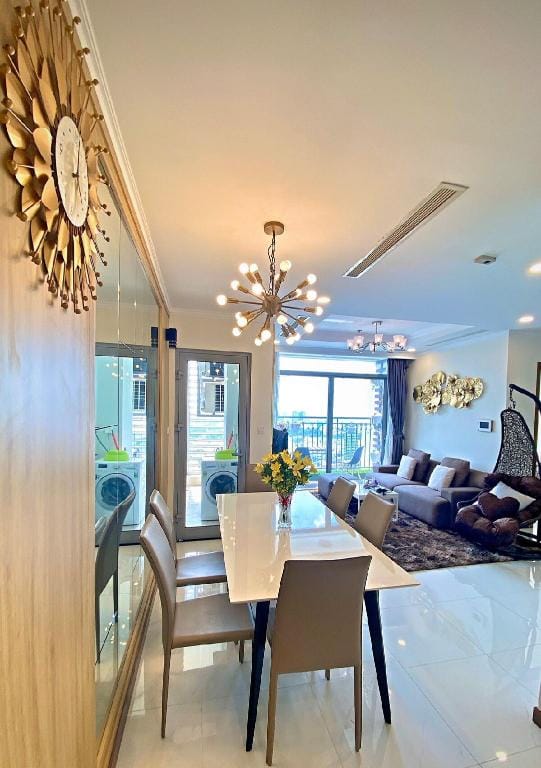 SPACOUS&BEAUTIFUL 2BR APT AT LP/ FREE POOL & GYM Apartment in Ho Chi Minh City