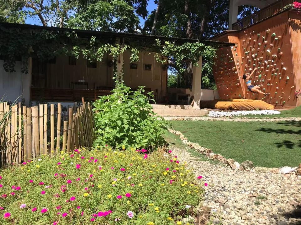 Time Homes/AC room2 -king/ twin bed Apartment in Panglao